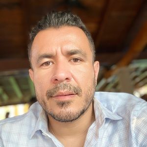 Meet your Posher, Luis p